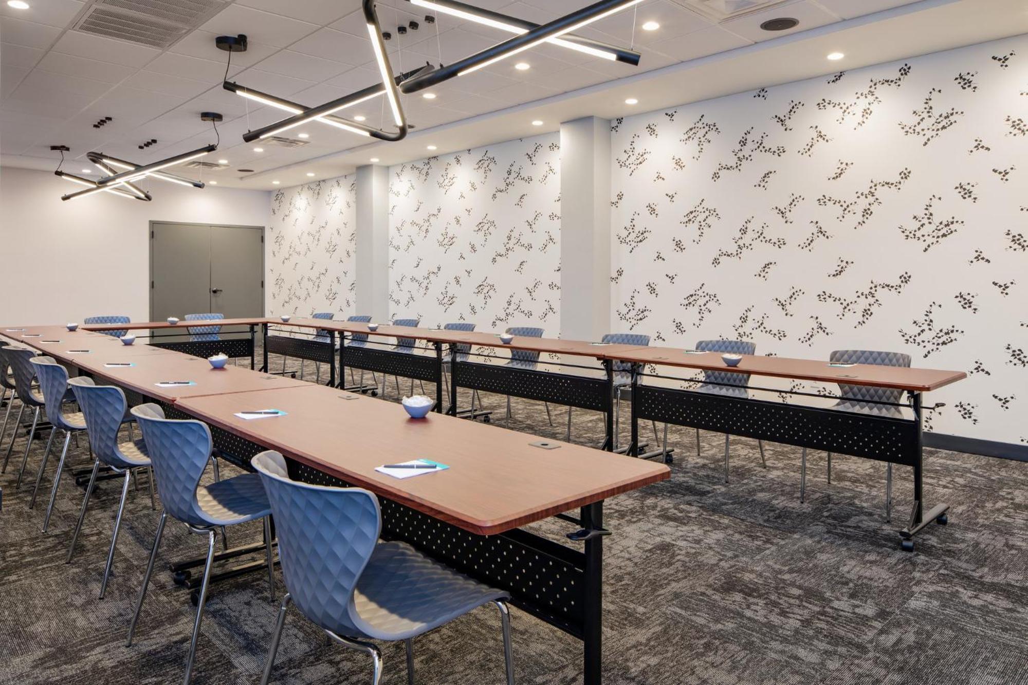 Hotel Indigo - Downtown By Ihg 4*